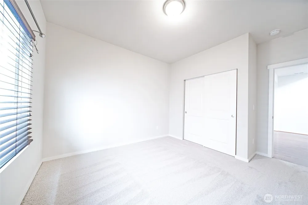 4241 R STREET NE Auburn, WA 98002