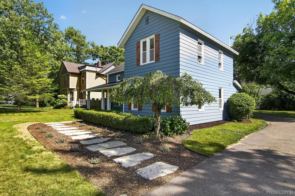 714 Atlantic Street Milford Village, MI 48381