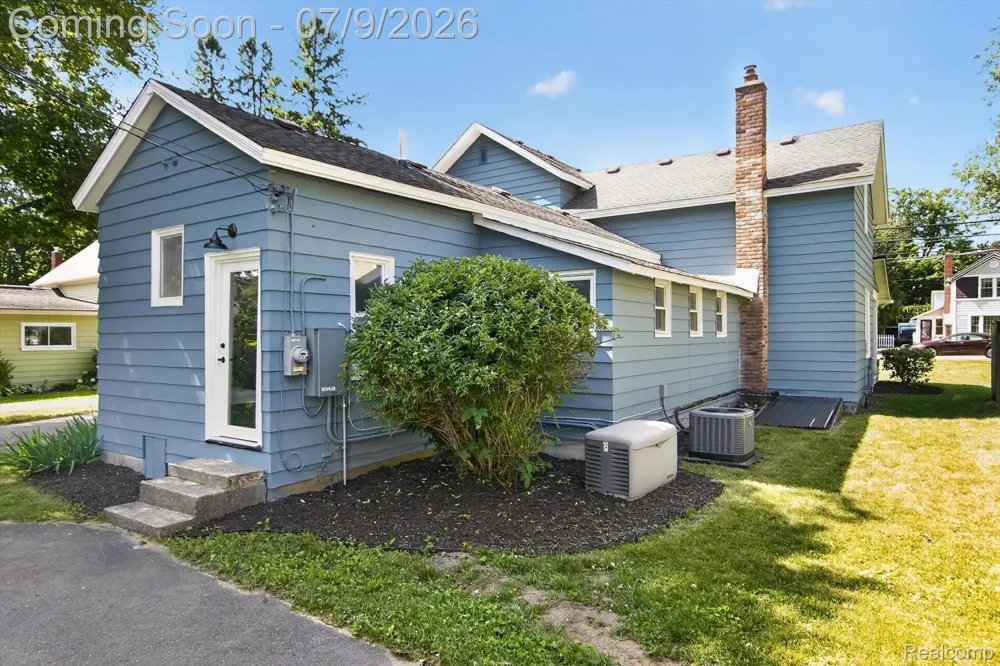 714 Atlantic Street Milford Village, MI 48381