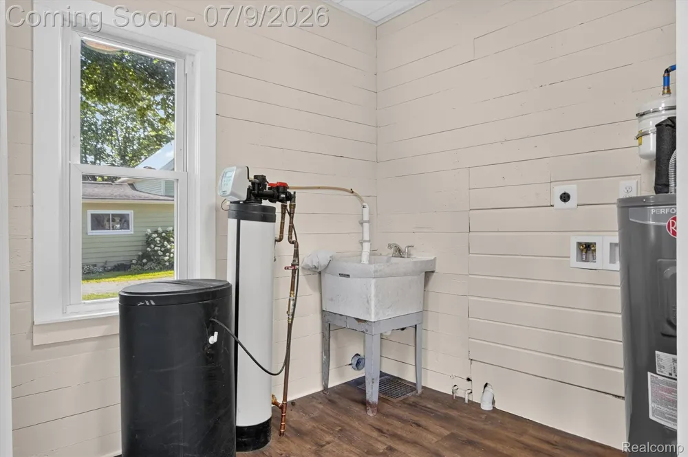 714 Atlantic Street Milford Village, MI 48381