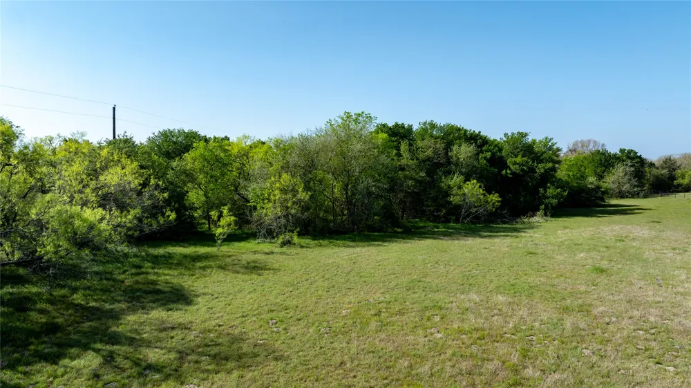 6575 Taylorsville Road Dale, TX 78616