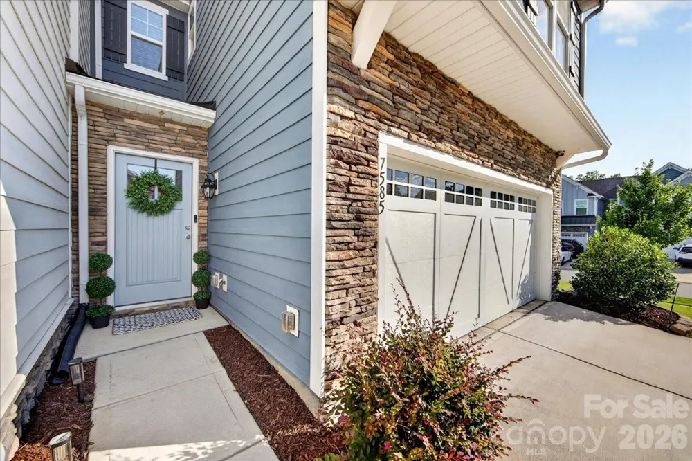 7585 Hartsfield Drive Lancaster, SC 29720