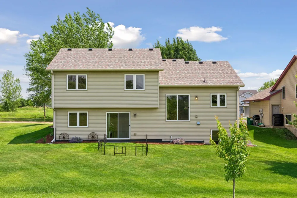 1302 Prairie Street NW Montgomery, MN 56069