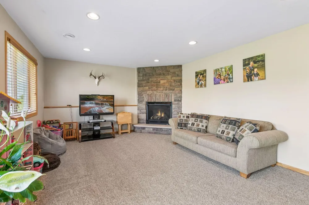1302 Prairie Street NW Montgomery, MN 56069
