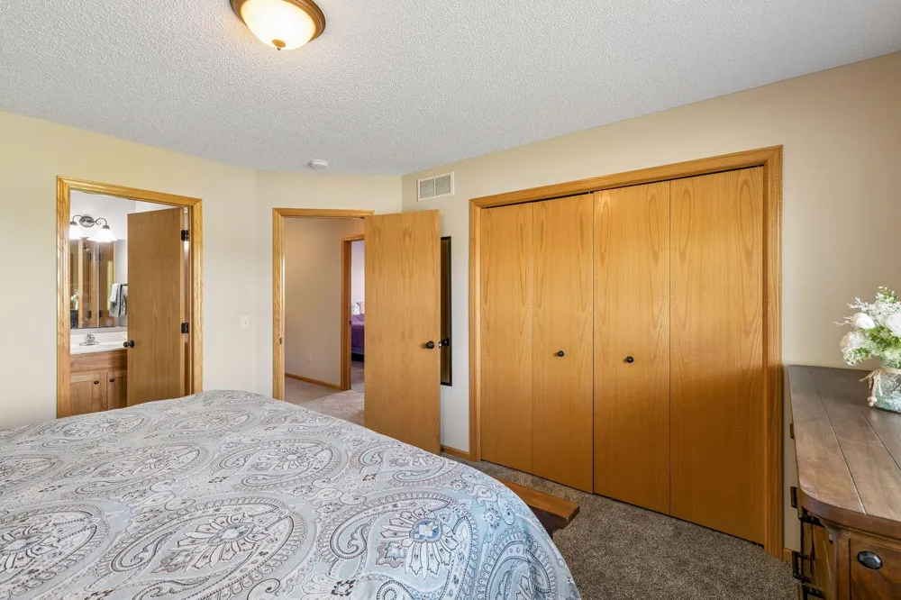1302 Prairie Street NW Montgomery, MN 56069