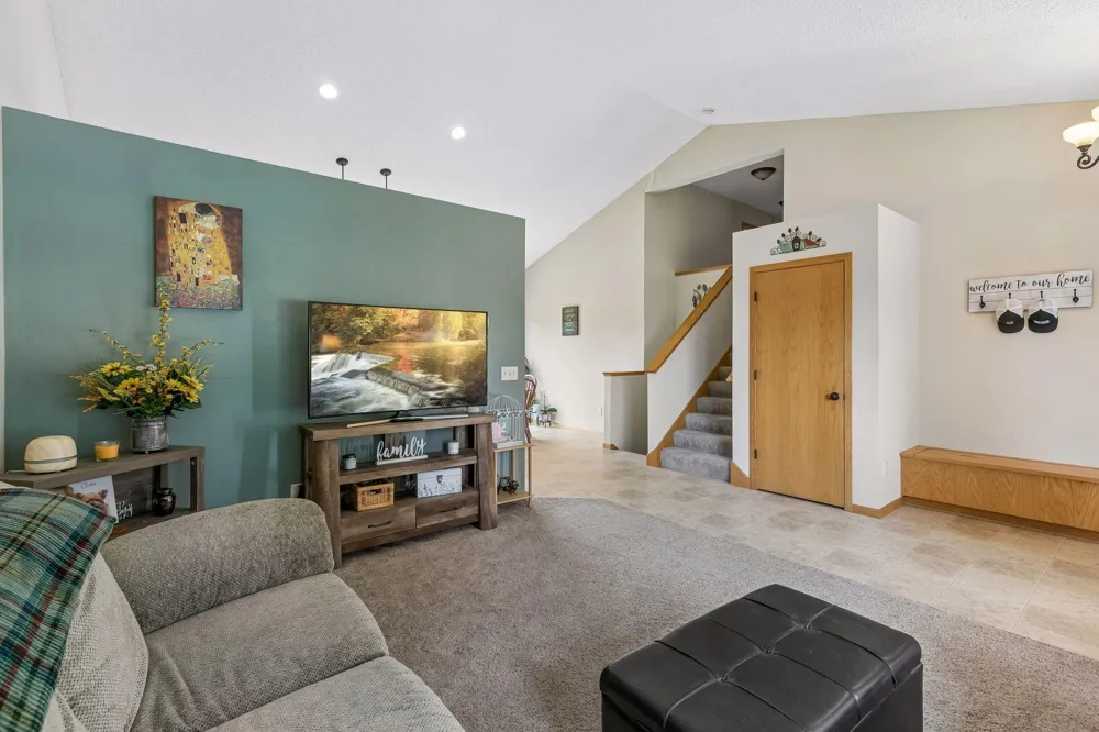1302 Prairie Street NW Montgomery, MN 56069
