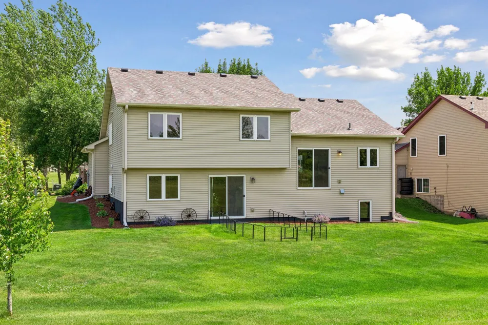 1302 Prairie Street NW Montgomery, MN 56069