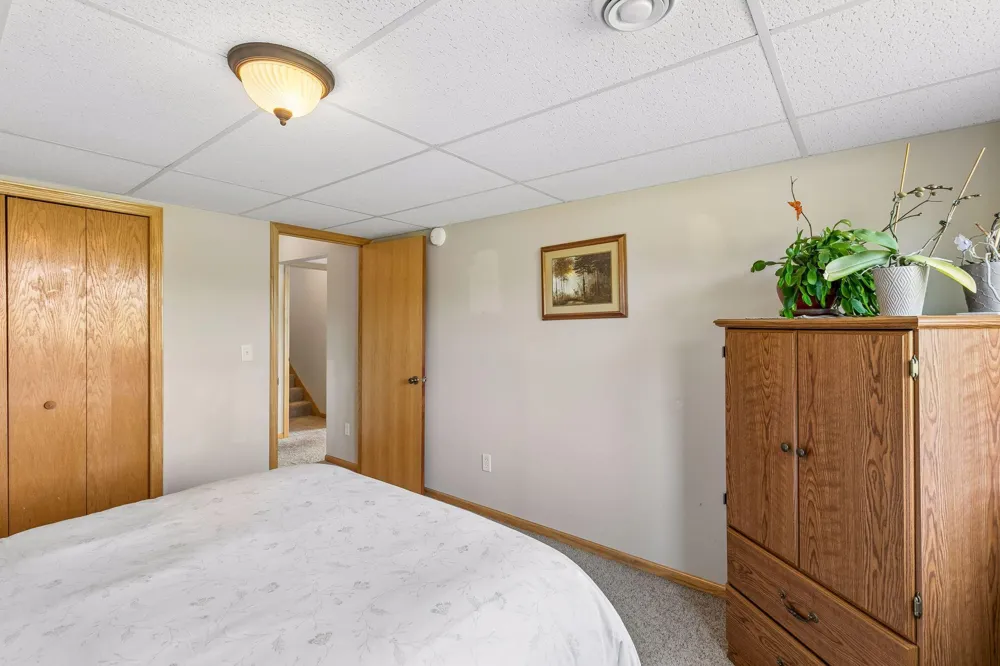 1302 Prairie Street NW Montgomery, MN 56069