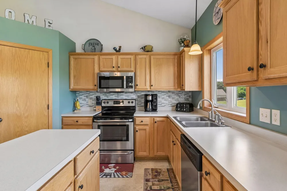 1302 Prairie Street NW Montgomery, MN 56069