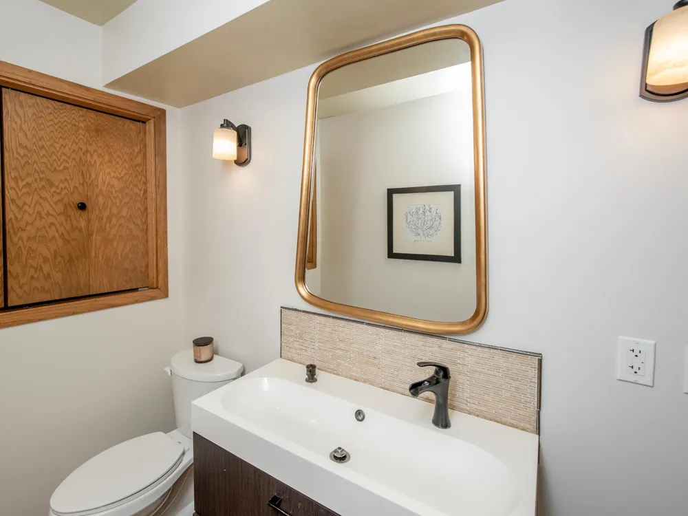 13900 Hill Ridge Drive Hopkins, MN 55305