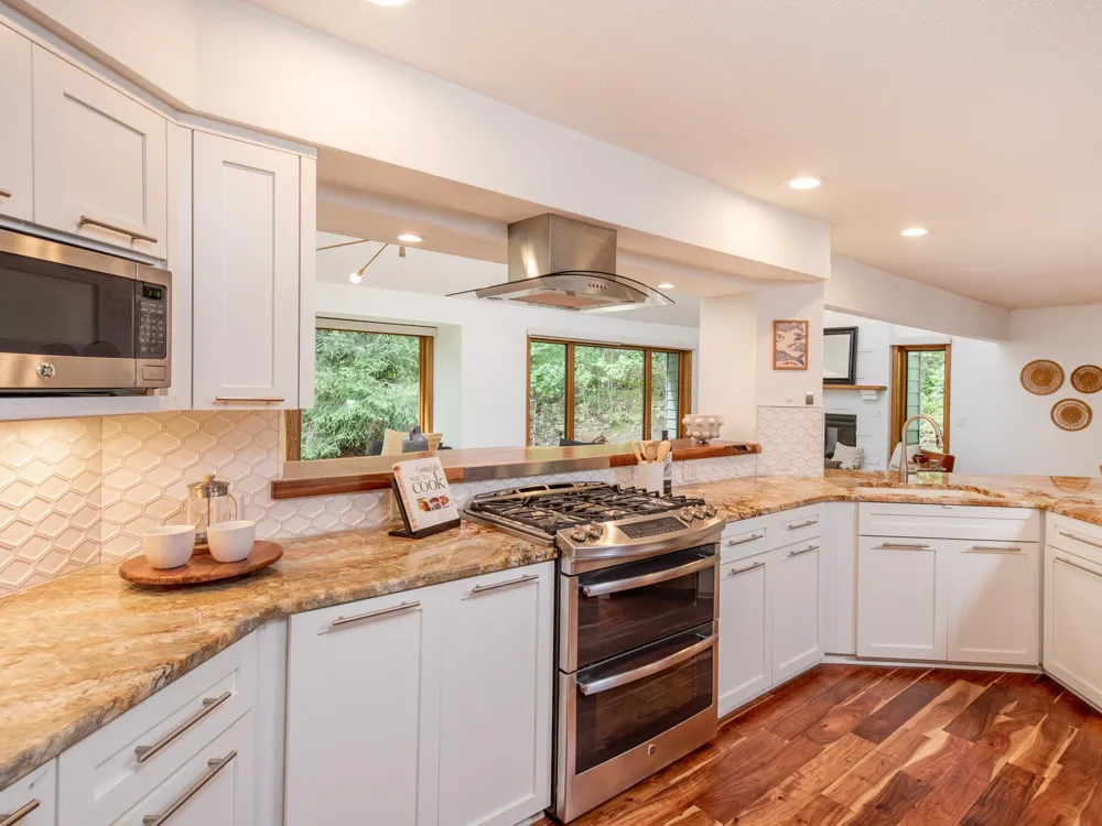 13900 Hill Ridge Drive Hopkins, MN 55305