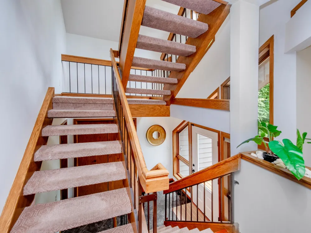 13900 Hill Ridge Drive Hopkins, MN 55305