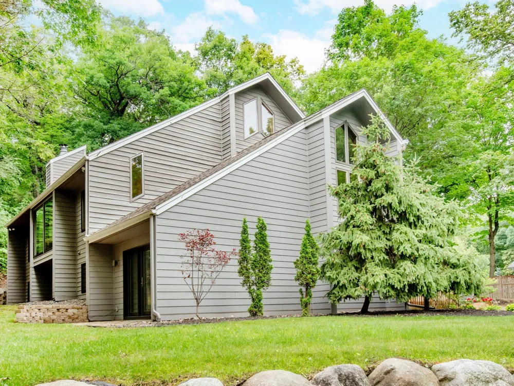 13900 Hill Ridge Drive Hopkins, MN 55305