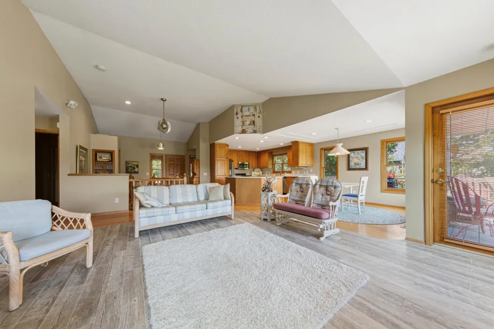 1524 Creek Lane Northfield, MN 55057