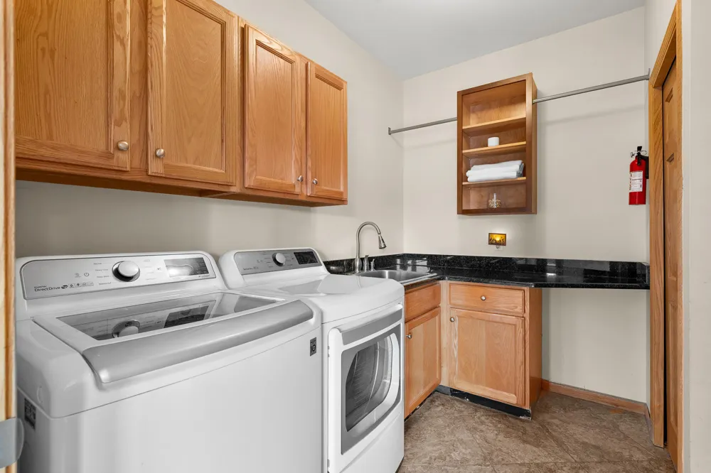 22873 Cherry Hill Court Mattawan, MI 49071