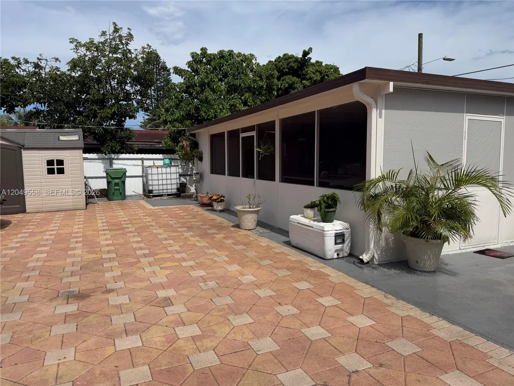 2642 Atlantic Ave Opa-Locka, FL 33054