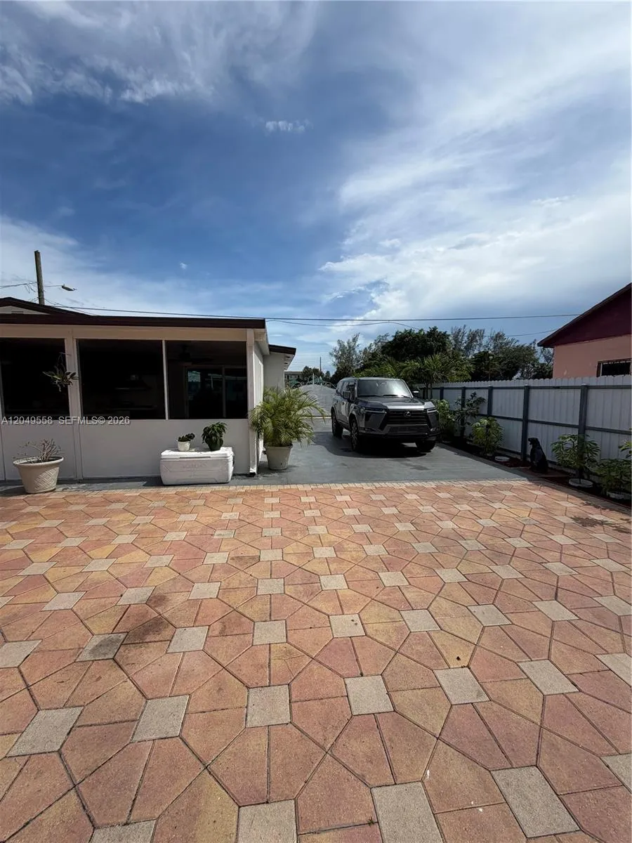 2642 Atlantic Ave Opa-Locka, FL 33054