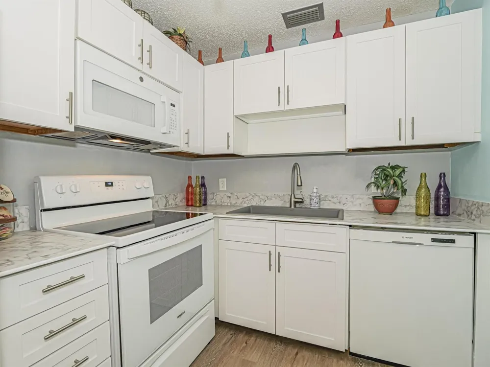 28 Vista Gardens Trail #105 Vero Beach, FL 32962