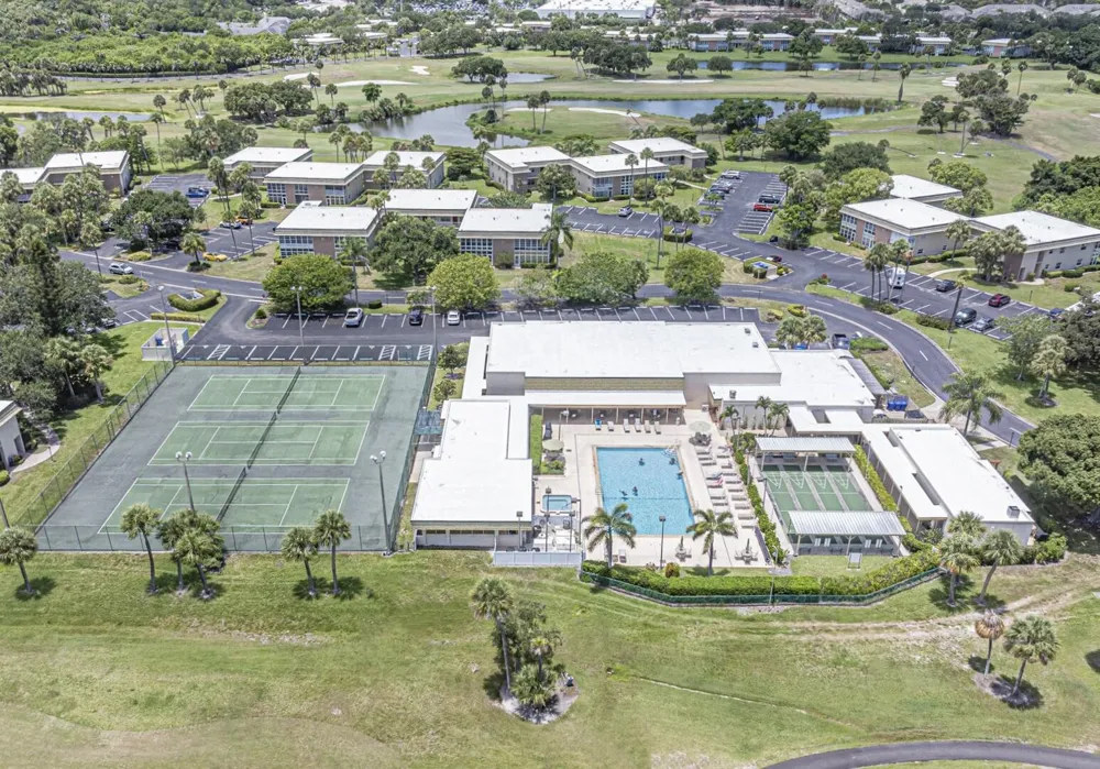 28 Vista Gardens Trail #105 Vero Beach, FL 32962