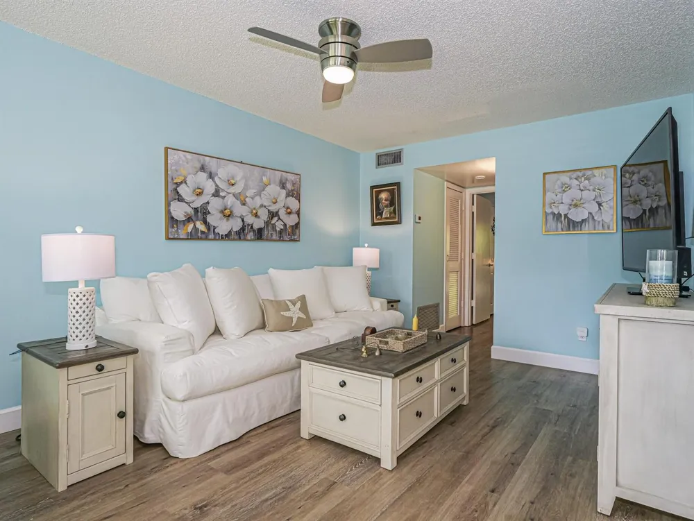 28 Vista Gardens Trail #105 Vero Beach, FL 32962