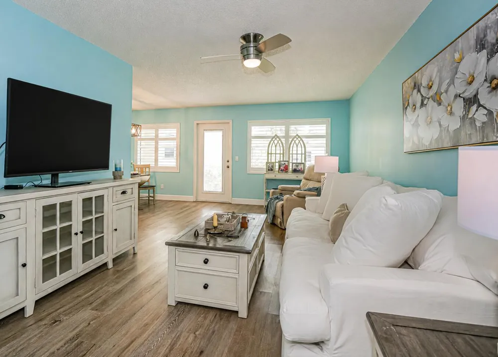 28 Vista Gardens Trail #105 Vero Beach, FL 32962