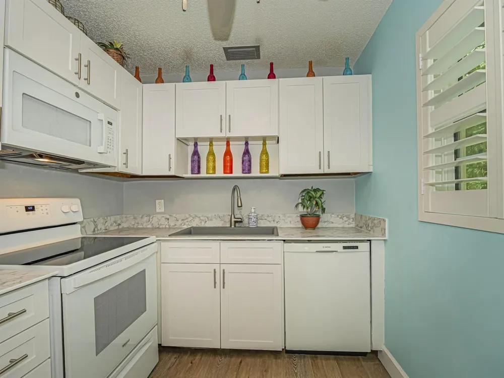 28 Vista Gardens Trail #105 Vero Beach, FL 32962