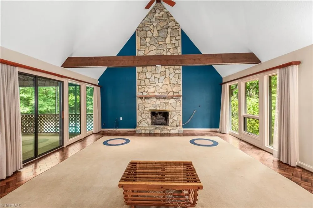 4200 Clinard Road Clemmons, NC 27012