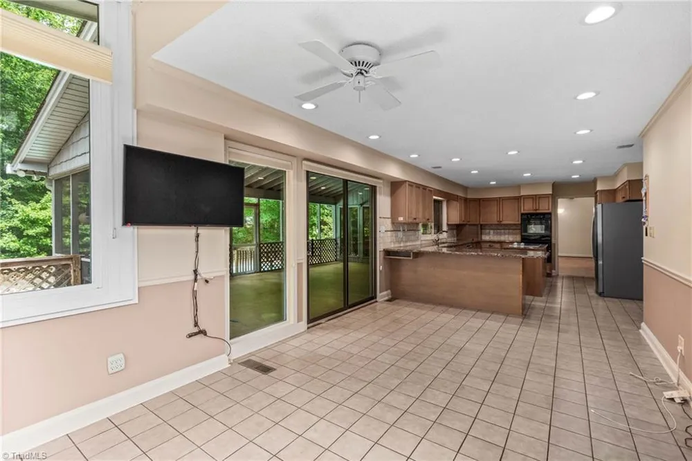 4200 Clinard Road Clemmons, NC 27012