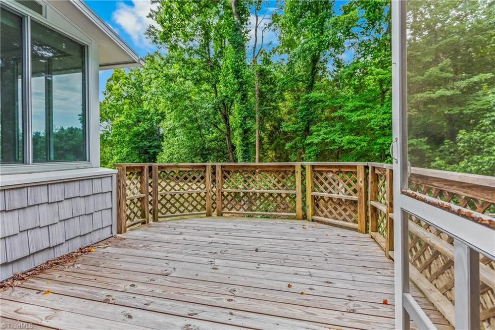 4200 Clinard Road Clemmons, NC 27012