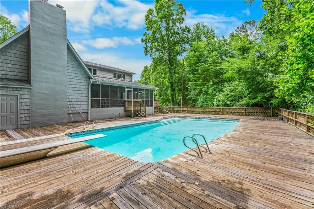 4200 Clinard Road Clemmons, NC 27012