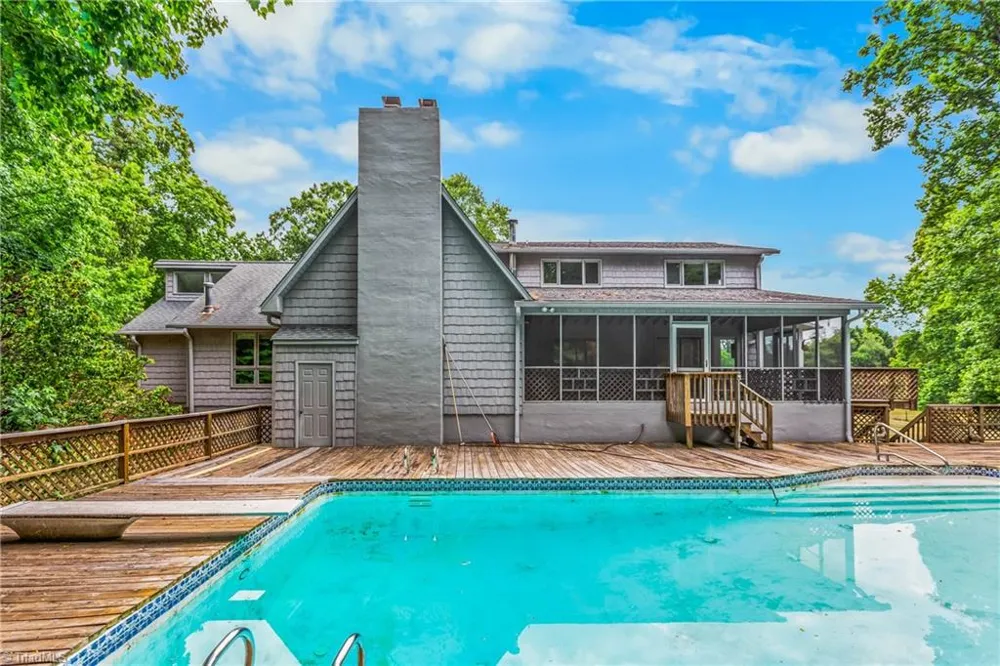 4200 Clinard Road Clemmons, NC 27012