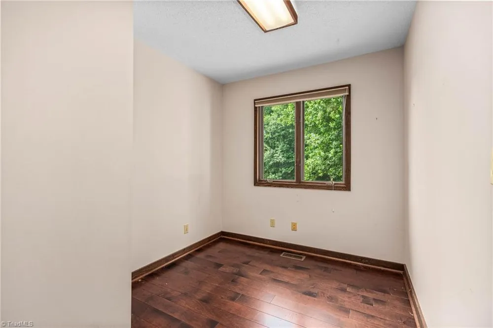 4200 Clinard Road Clemmons, NC 27012
