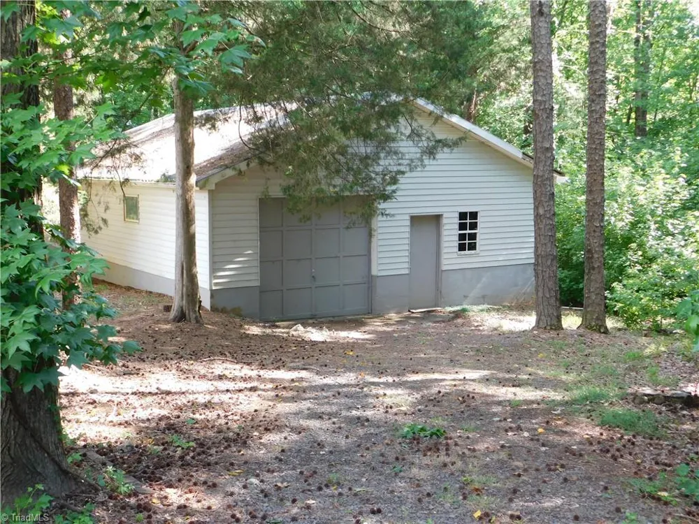 4200 Clinard Road Clemmons, NC 27012