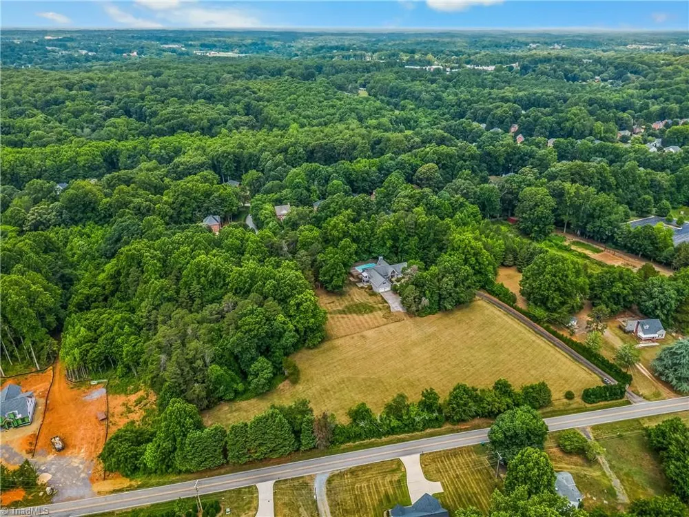 4200 Clinard Road Clemmons, NC 27012