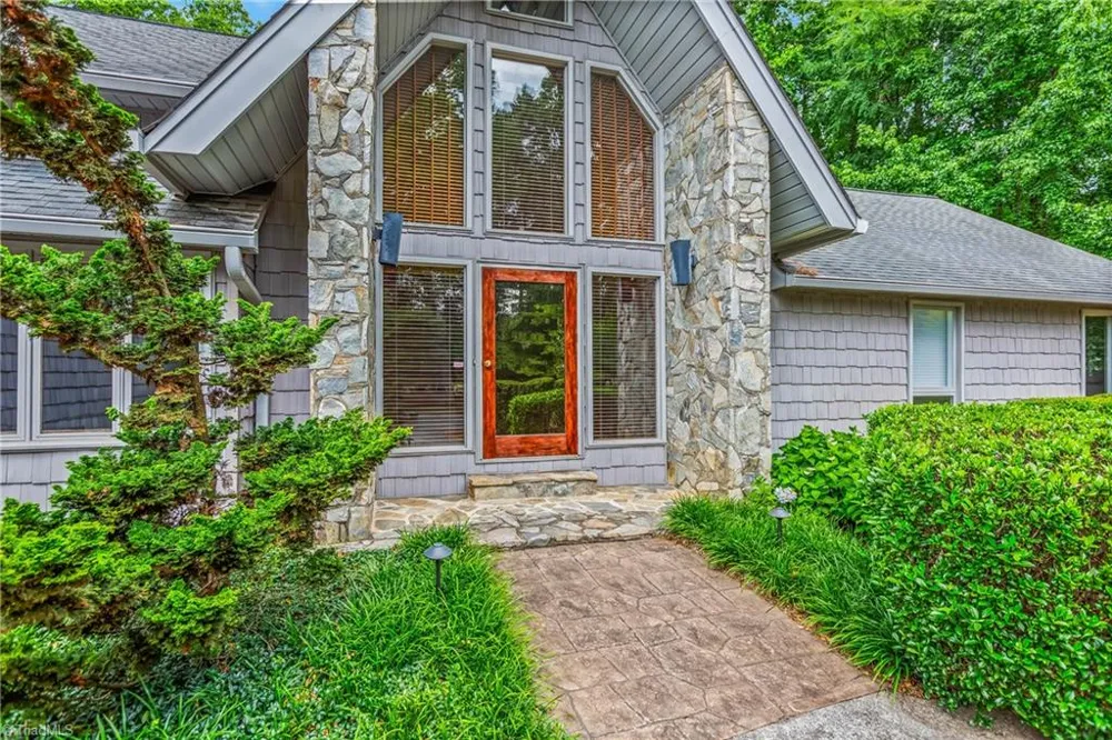 4200 Clinard Road Clemmons, NC 27012