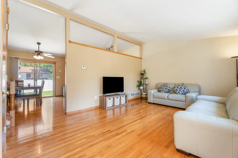 2994 Barberry Drive Hobart, IN 46342