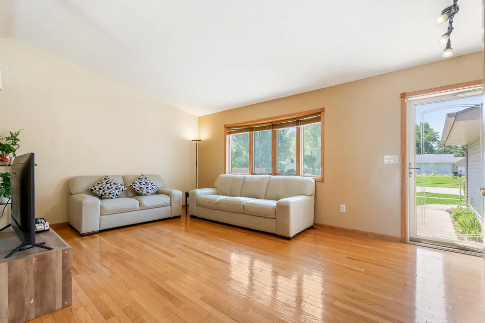 2994 Barberry Drive Hobart, IN 46342