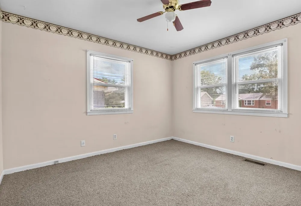 451 Carman Ave New Johnsonville, TN 37134