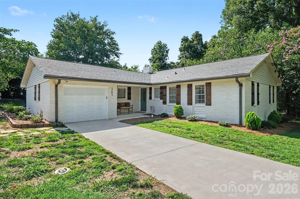 1203 Flintshire Drive Albemarle, NC 28001