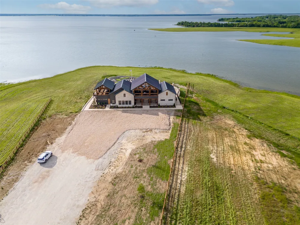 398 Timberland Heights Windom, TX 75492