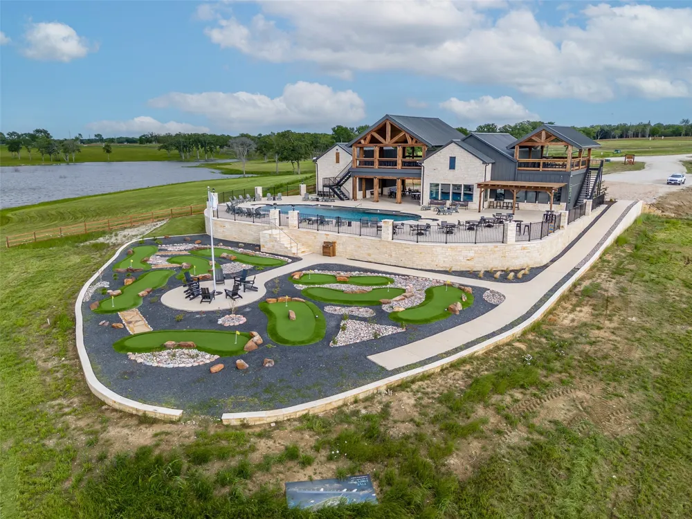 398 Timberland Heights Windom, TX 75492