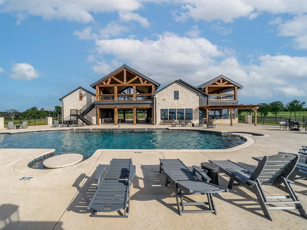 398 Timberland Heights Windom, TX 75492
