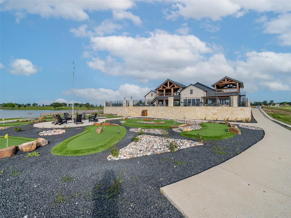 398 Timberland Heights Windom, TX 75492