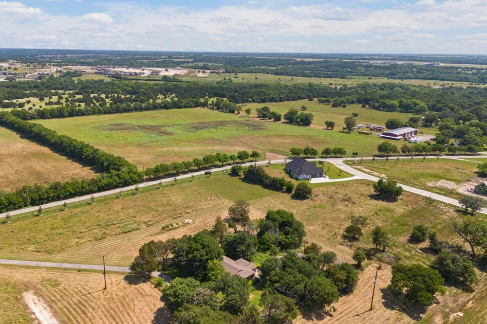 4611 Stout Road Midlothian, TX 76065
