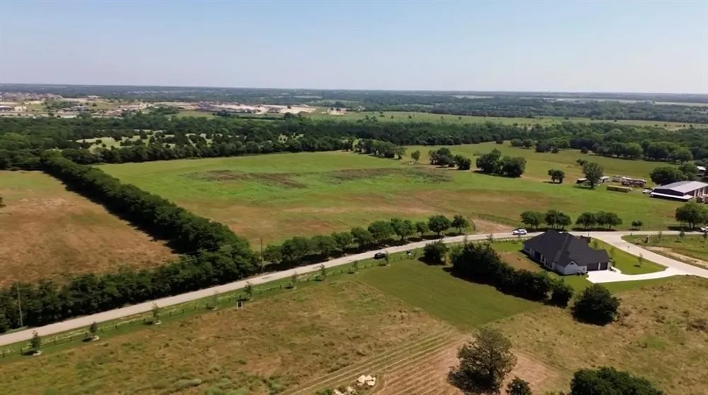 4611 Stout Road Midlothian, TX 76065