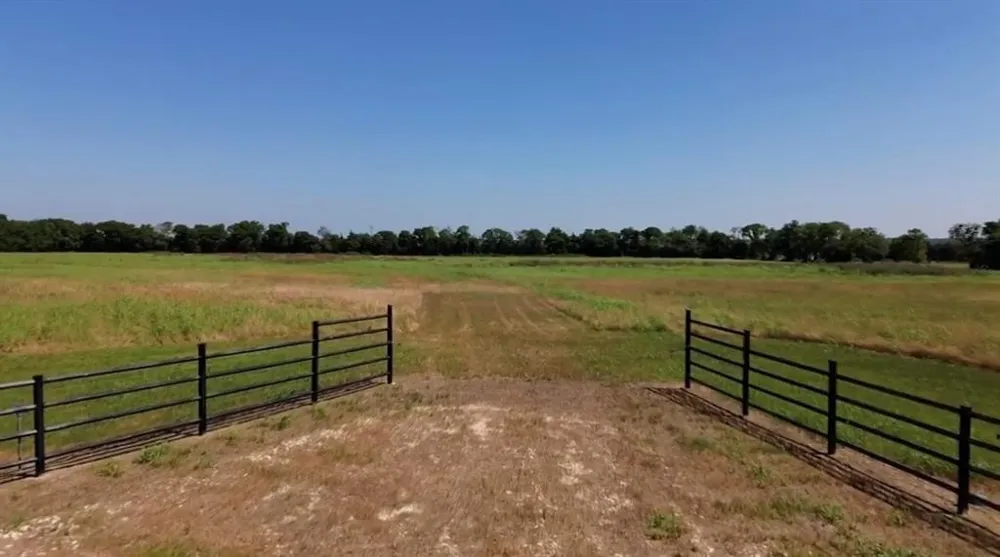 4611 Stout Road Midlothian, TX 76065