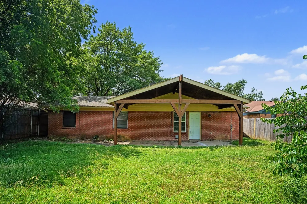 6641 Fair Meadows Drive Watauga, TX 76148