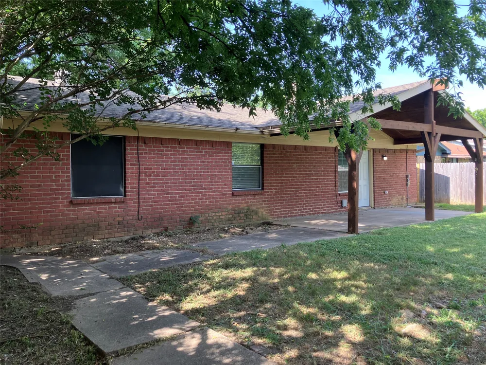 6641 Fair Meadows Drive Watauga, TX 76148