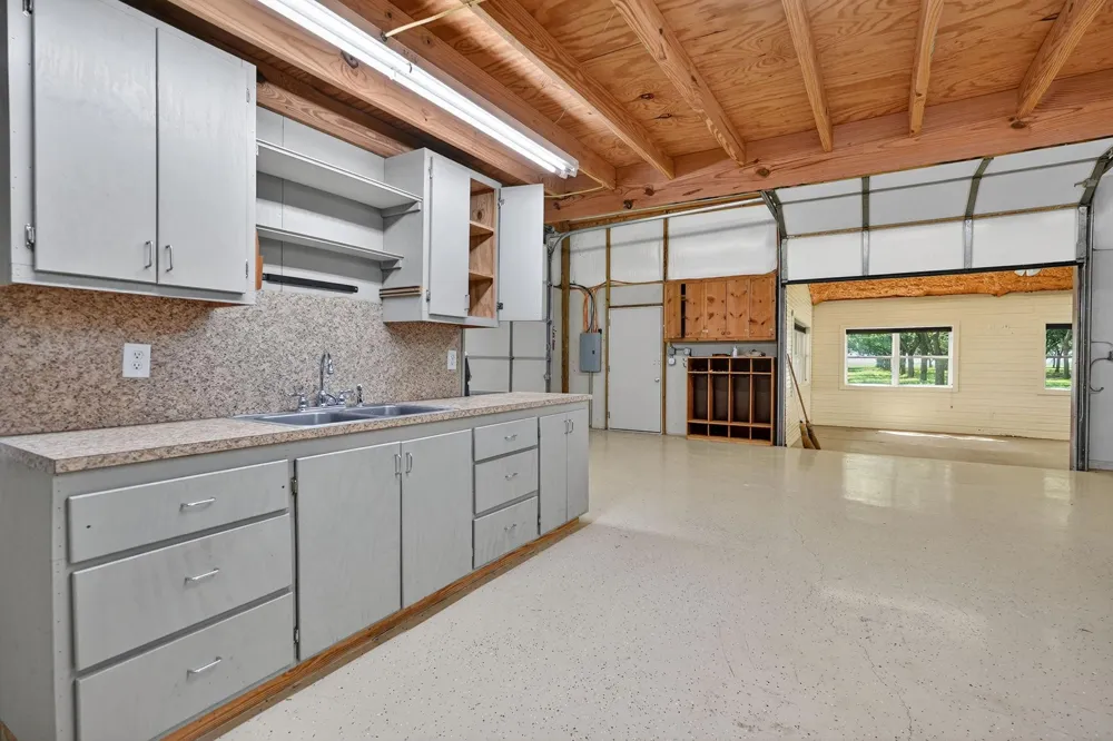 14575 County Road 227 Caldwell, TX 77836