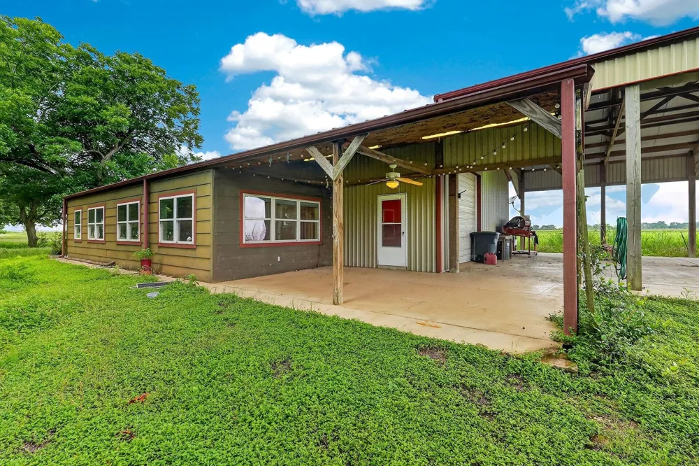 14575 County Road 227 Caldwell, TX 77836